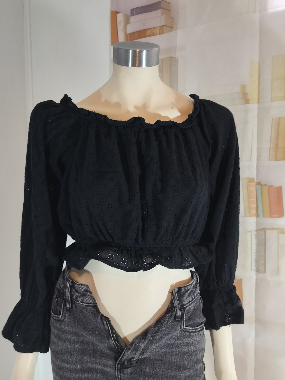 & Other Stories Black Eyelet Off-Shoulder Crop Top - Picture 3 of 4